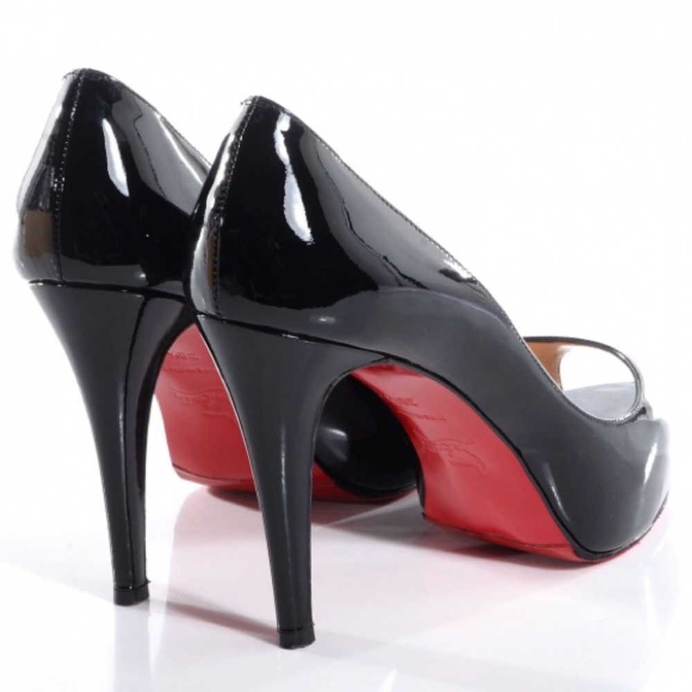 Euc size 37 Christian louboutins